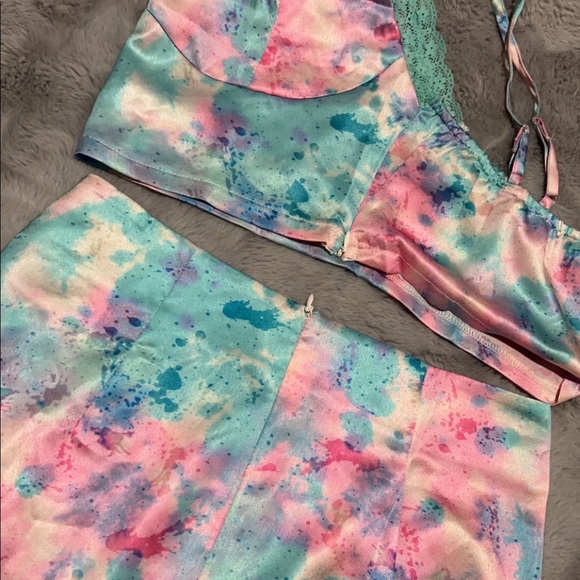 Tie Dye Lace Contrast Cami and Skirt Set - Picture 6 of 6